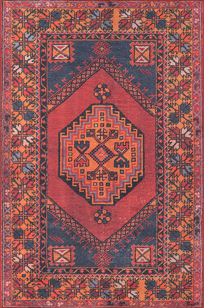 Selim Rug - Red 5" x 7'6"