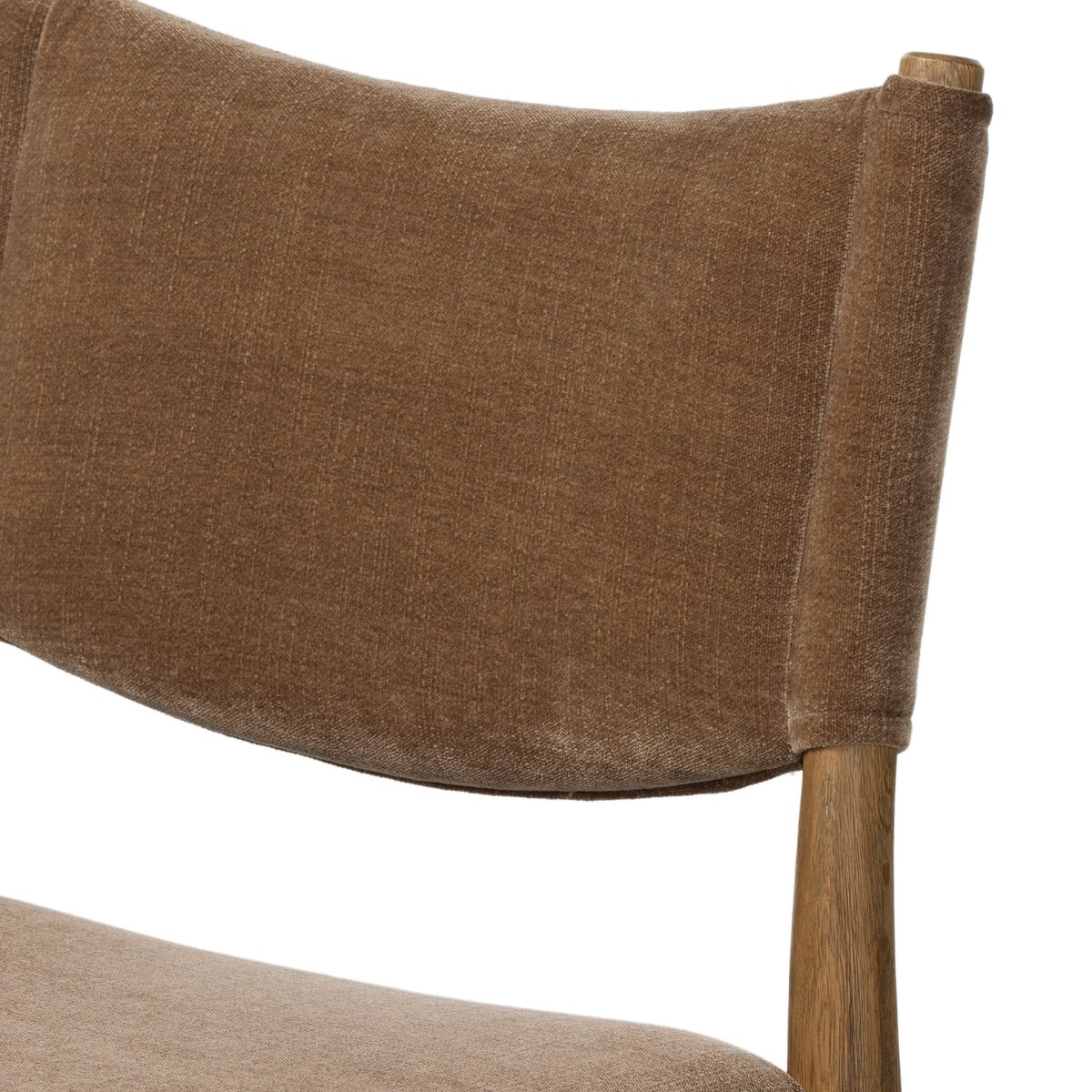Cavalo Counter Stool