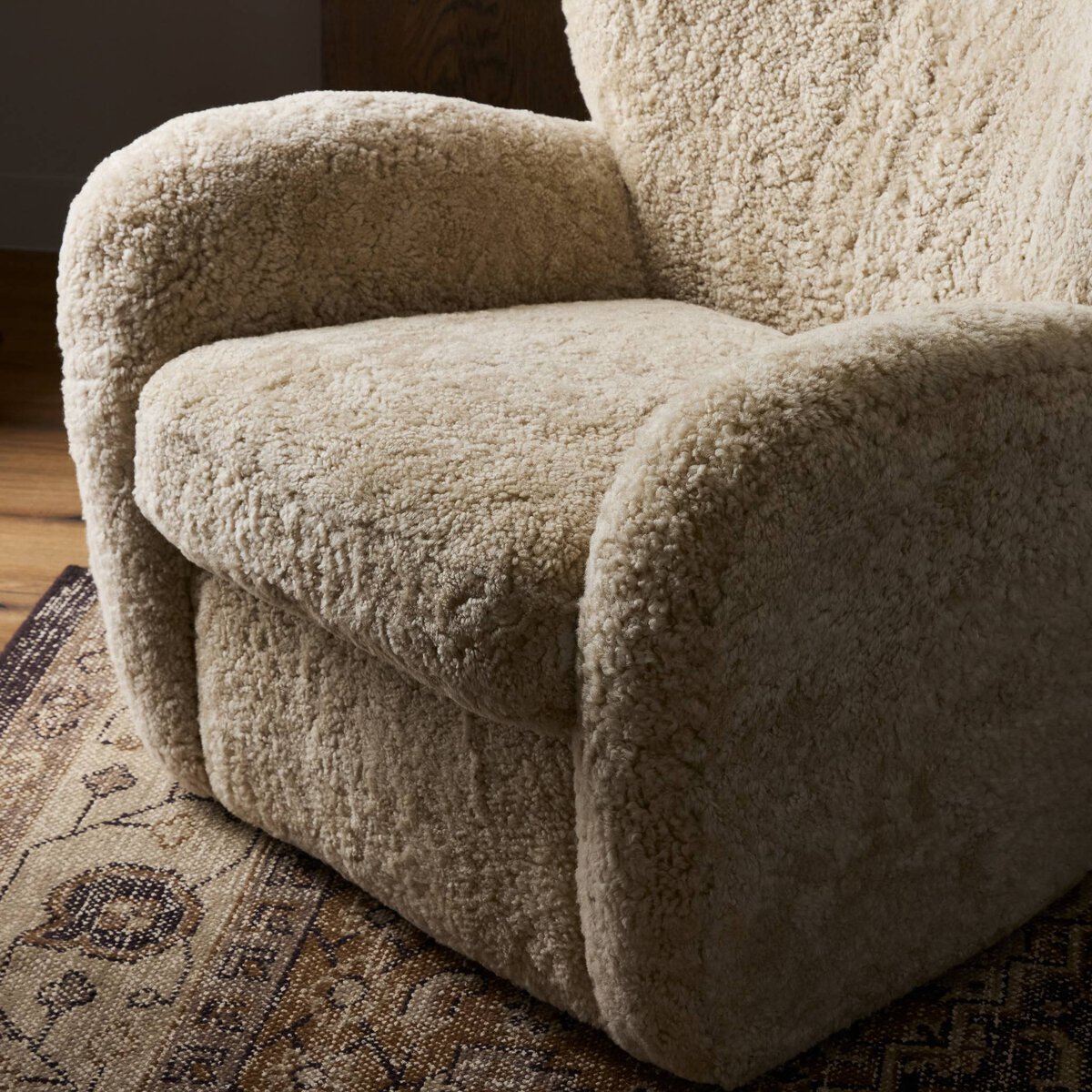 Elands-Lounge-Chair